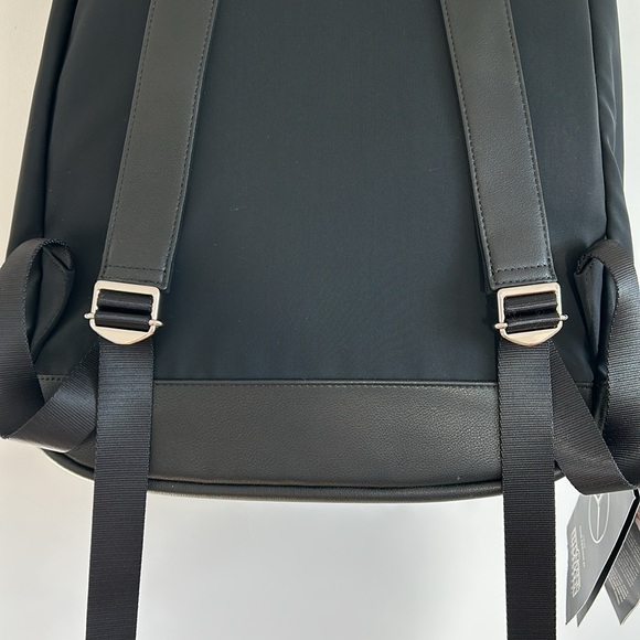 NEW WITH TAGS Limited Edition Haerfest Mercedes Benz Backpack - Picture 8 of 17